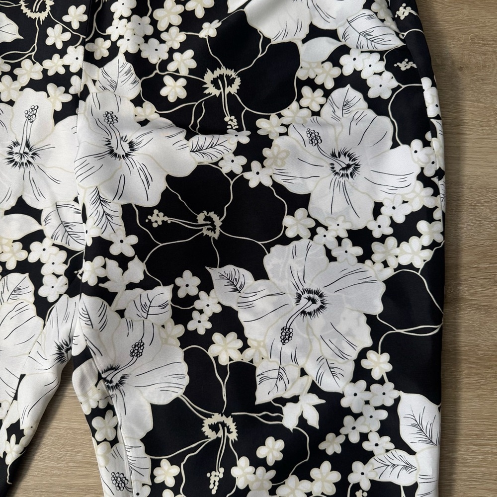 Real Clothes Saks Fifth Avenue Silk Floral Pants Ivory Black Satin SZ 14 - Picture 2 of 8